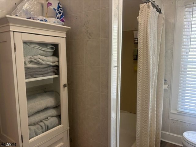 10 5Th St, Frenchtown Boro, NJ 08825