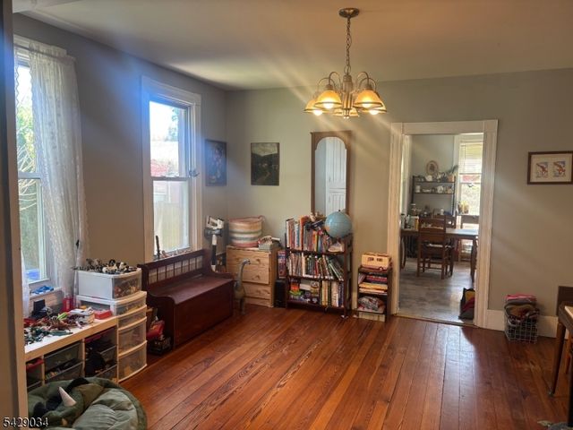 10 5Th St, Frenchtown Boro, NJ 08825