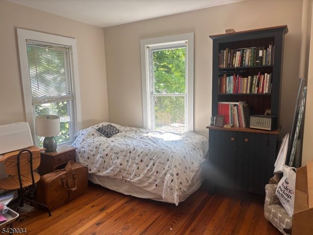 10 5Th St, Frenchtown Boro, NJ 08825