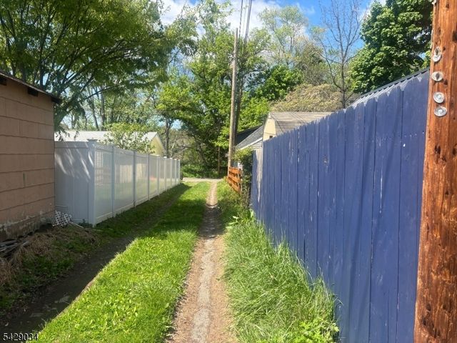 10 5Th St, Frenchtown Boro, NJ 08825
