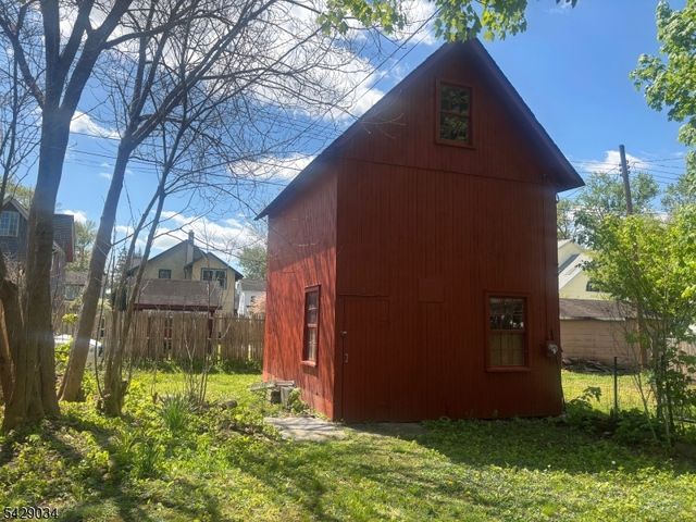 10 5Th St, Frenchtown Boro, NJ 08825
