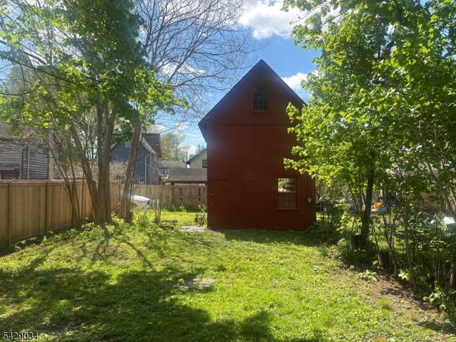 10 5Th St, Frenchtown Boro, NJ 08825