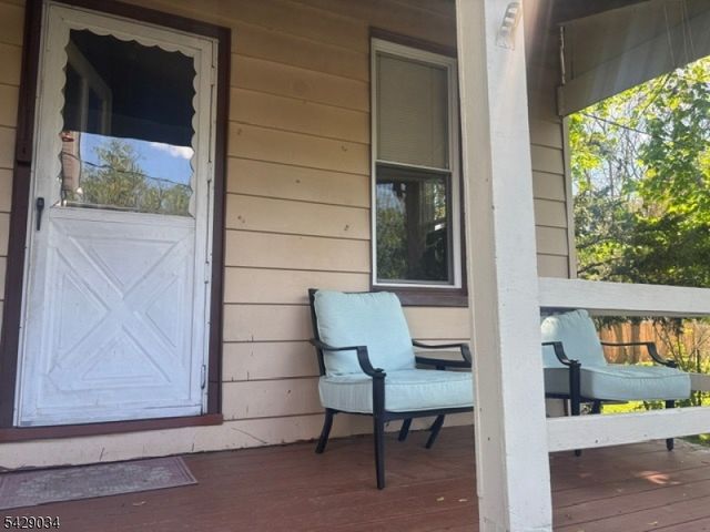 10 5Th St, Frenchtown Boro, NJ 08825