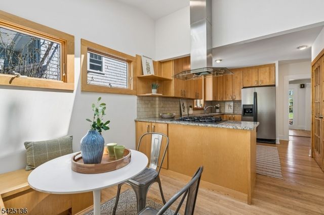 16 Duryea Rd, Montclair Twp., NJ 07043