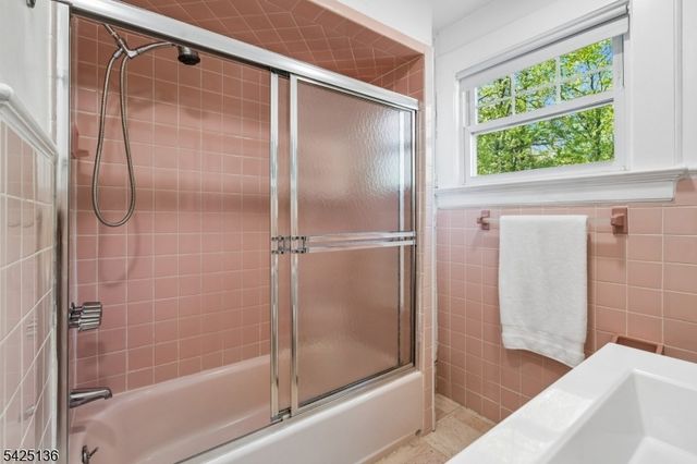 16 Duryea Rd, Montclair Twp., NJ 07043