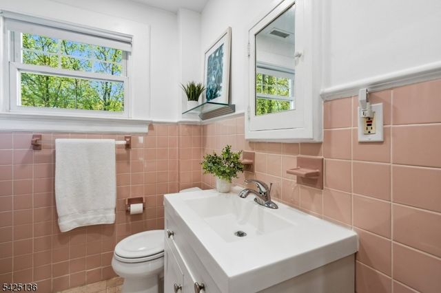 16 Duryea Rd, Montclair Twp., NJ 07043