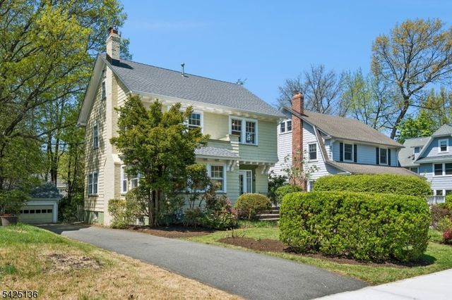 16 Duryea Rd, Montclair Twp., NJ 07043