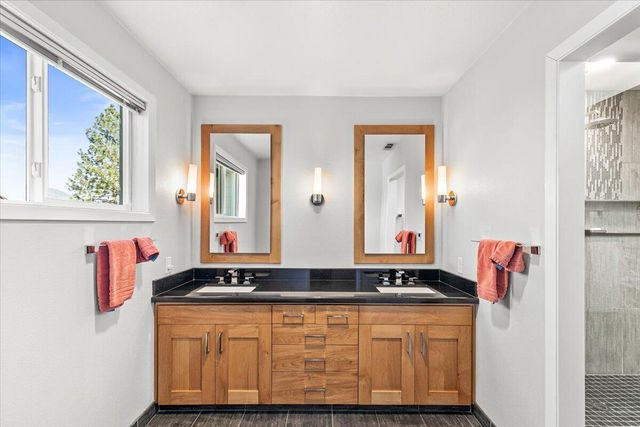 2014 Crestview Drive, Ashland, OR 97520