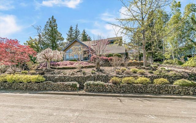 2014 Crestview Drive, Ashland, OR 97520