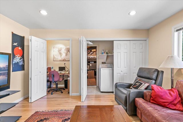 2014 Crestview Drive, Ashland, OR 97520