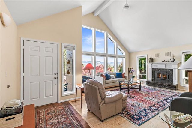 2014 Crestview Drive, Ashland, OR 97520