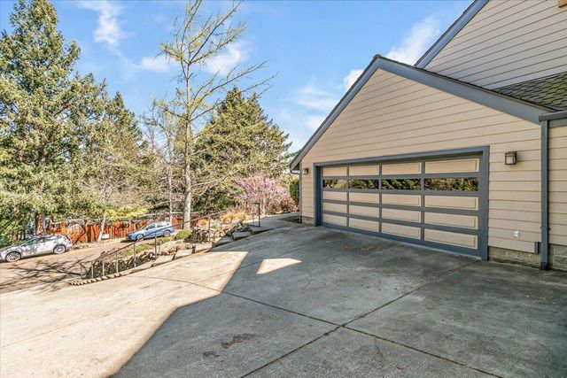 2014 Crestview Drive, Ashland, OR 97520