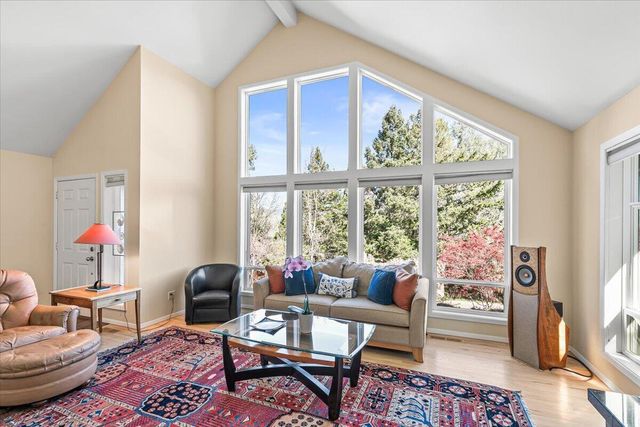 2014 Crestview Drive, Ashland, OR 97520