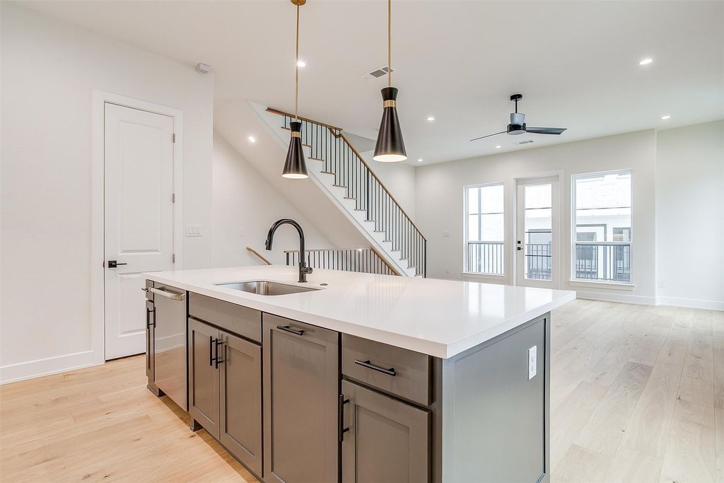 128 Garden Court E, Arlington, TX 76013 — photo 3