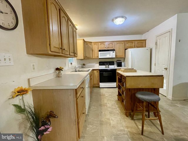 33 HIGHVIEW DR, Airville, PA 17302