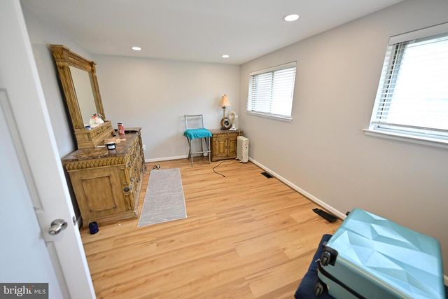 1537 N 13TH ST, Philadelphia, PA 19122