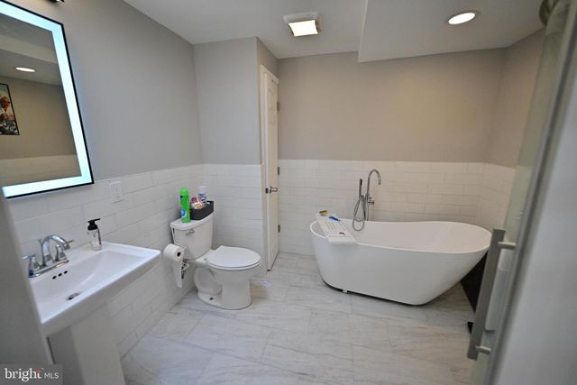 1537 N 13TH ST, Philadelphia, PA 19122