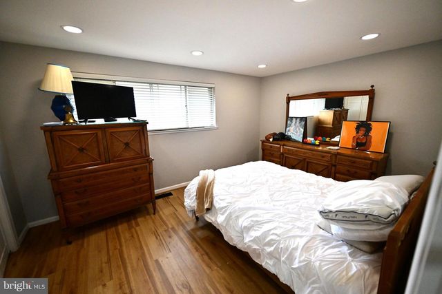 1537 N 13TH ST, Philadelphia, PA 19122