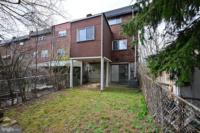 1537 N 13TH ST, Philadelphia, PA 19122