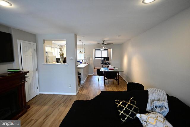 1537 N 13TH ST, Philadelphia, PA 19122