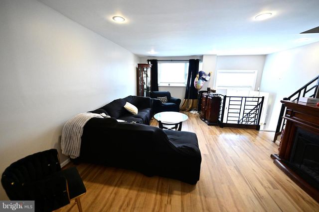 1537 N 13TH ST, Philadelphia, PA 19122