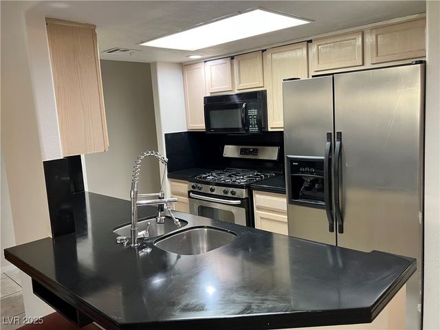 2975 Bluegrass Lane 521, Henderson, NV 89074