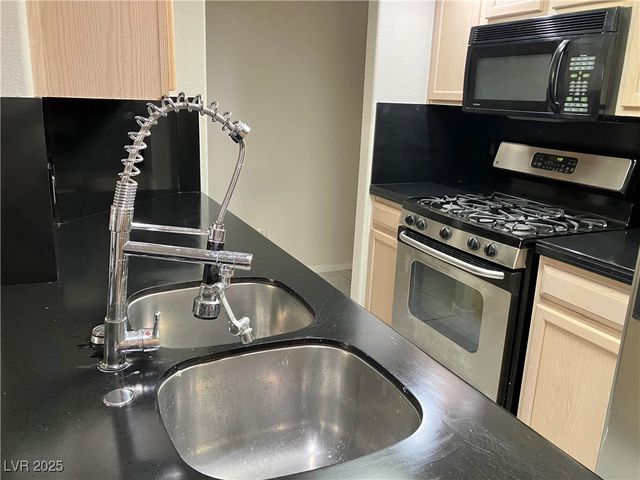 2975 Bluegrass Lane 521, Henderson, NV 89074