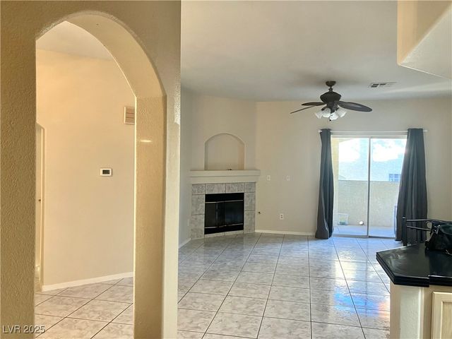 2975 Bluegrass Lane 521, Henderson, NV 89074