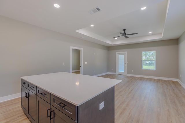1001 BREMEN Avenue, Pensacola, FL 32507