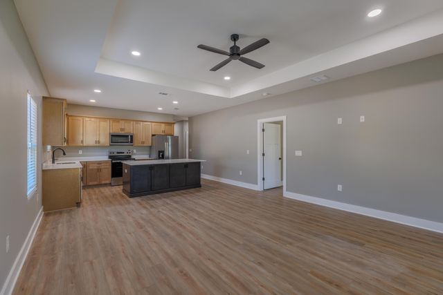 1001 BREMEN Avenue, Pensacola, FL 32507