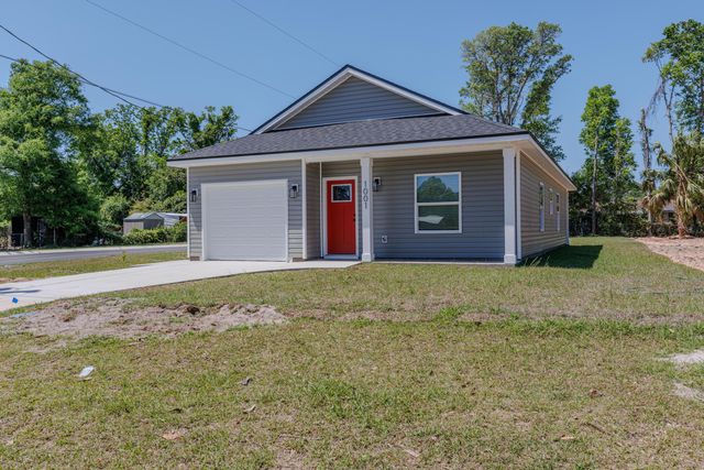 1001 BREMEN Avenue, Pensacola, FL 32507