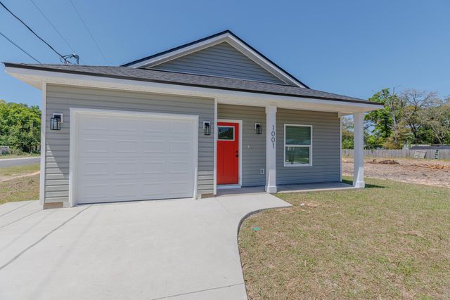 1001 BREMEN Avenue, Pensacola, FL 32507