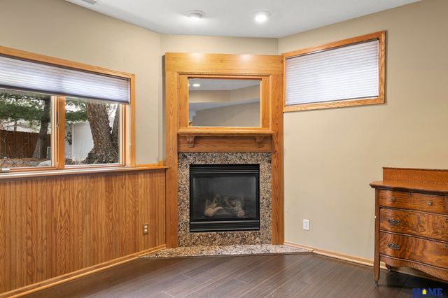 7915 Nob Hill Road, Lincoln, NE 68516