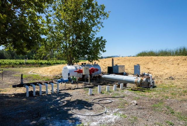 5744 Highway 128, Geyserville, CA 95441