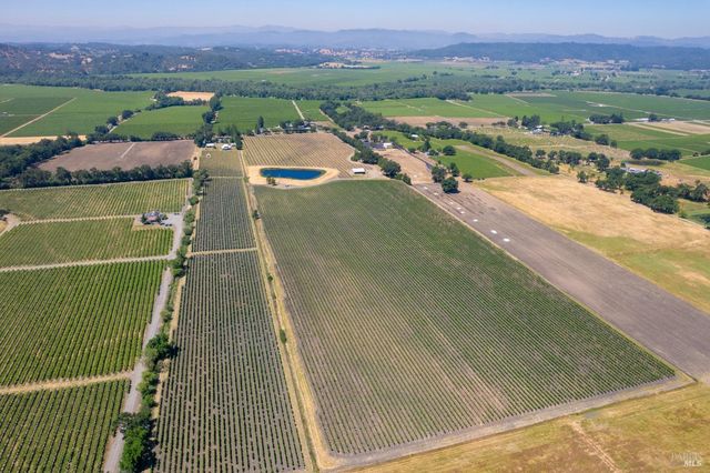 5744 Highway 128, Geyserville, CA 95441