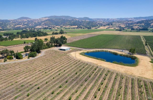 5744 Highway 128, Geyserville, CA 95441