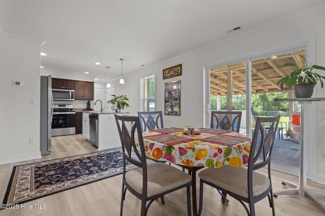 164 Old River Road, Beaufort, NC 28516