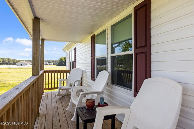 164 Old River Road, Beaufort, NC 28516