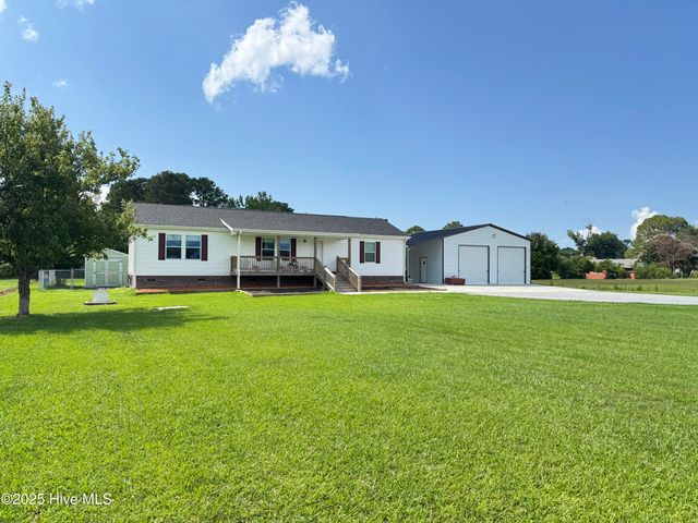 164 Old River Road, Beaufort, NC 28516