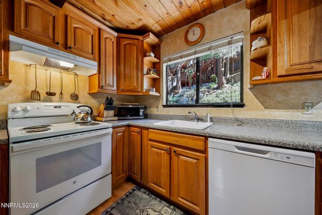 233 S Benjamin Drive A&B, Stateline, NV 89449