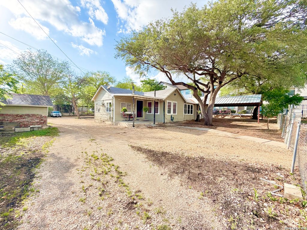 915 Shearer, San Antonio, TX 78201