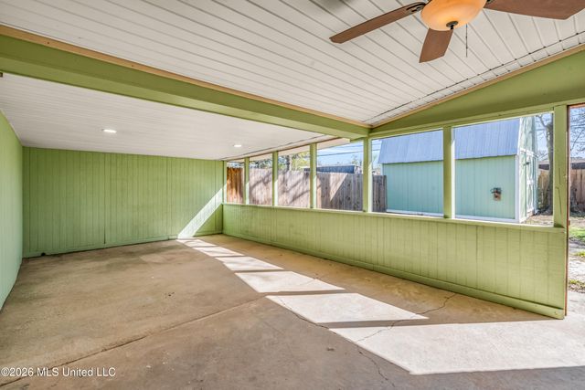 706 Spanish Acres Drive, Bay Saint Louis, MS 39520