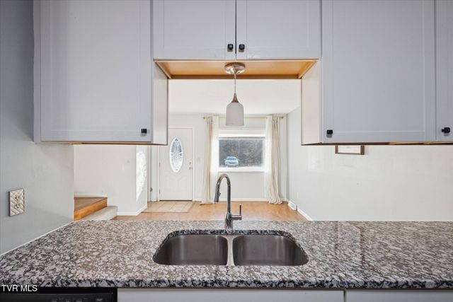 114 Colt Lane 6, Johnson City, TN 37601