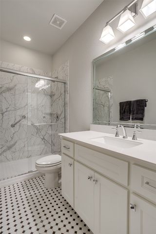 6334 Oakbend Circle, Fort Worth, TX 76132