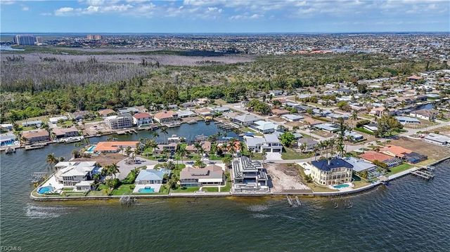 5929 SW 1ST AVENUE, Cape Coral, FL 33914