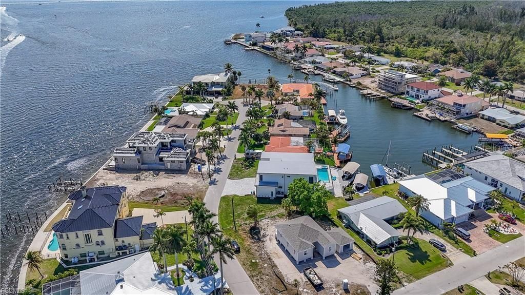 Image 17 of property listing at 5929 SW 1ST AVENUE, Cape Coral, FL 33914