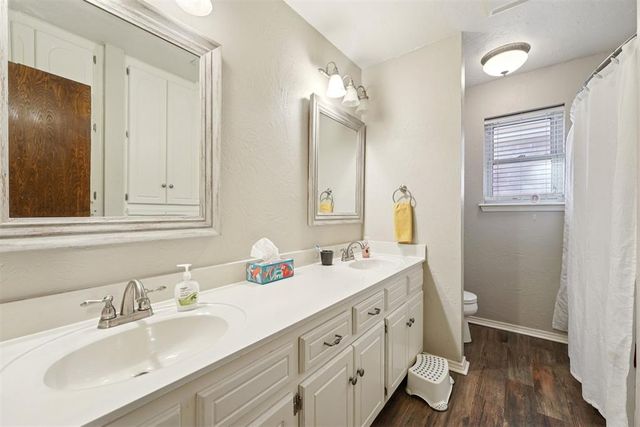 12009 Somerville Drive, Yukon, OK 73099