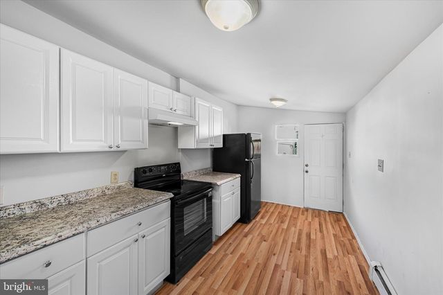 1042 LOCUST ST, Reading, PA 19604