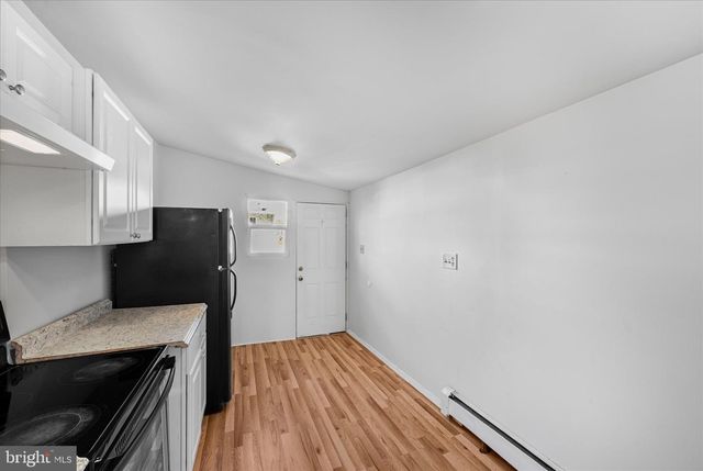 1042 LOCUST ST, Reading, PA 19604