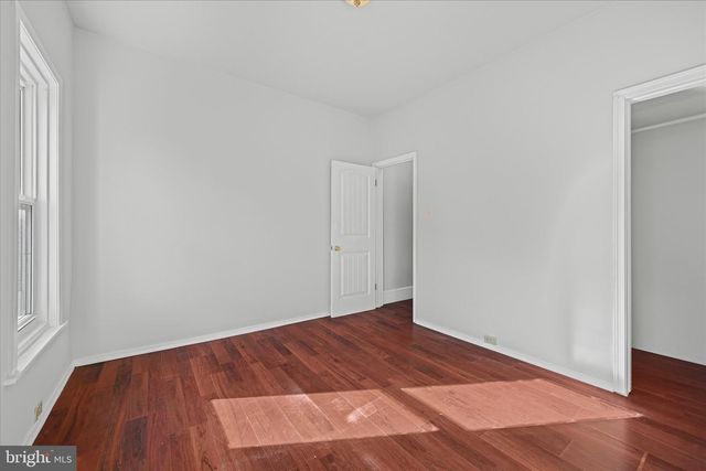 1042 LOCUST ST, Reading, PA 19604